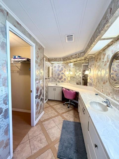 Image 33 of 42 For 1011 Elizabeth Lane