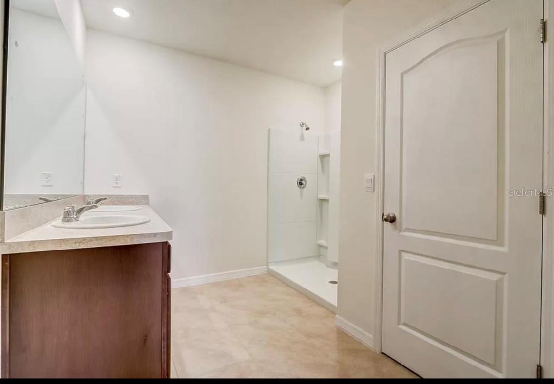 Image 14 of 25 For 292 Sofia Lane