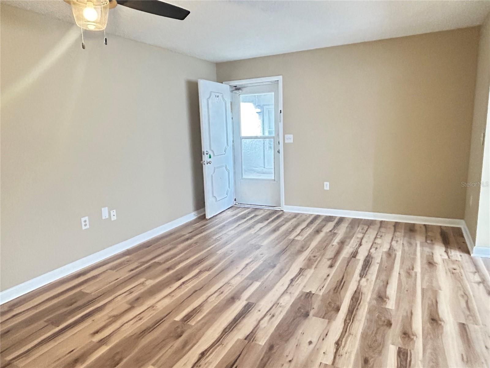 Image 7 of 12 For 1103 Cypress Gardens Boulevard C106