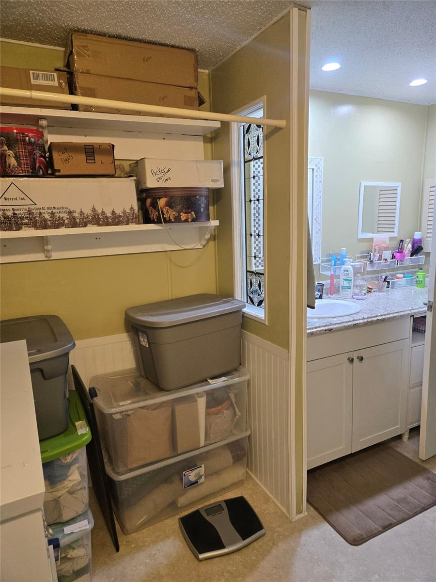 Image 9 of 22 For 214 Green Meadow Drive