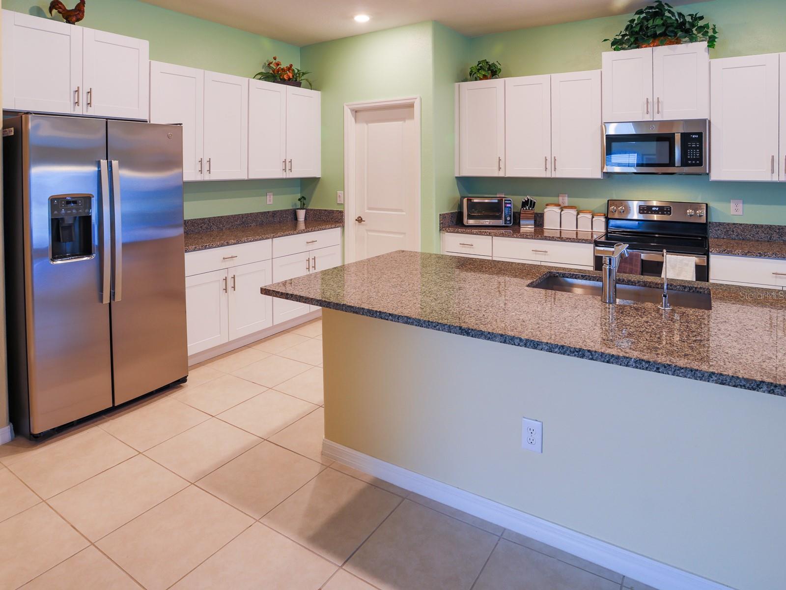 Image 16 of 50 For 2933 Flying Blackbird Road