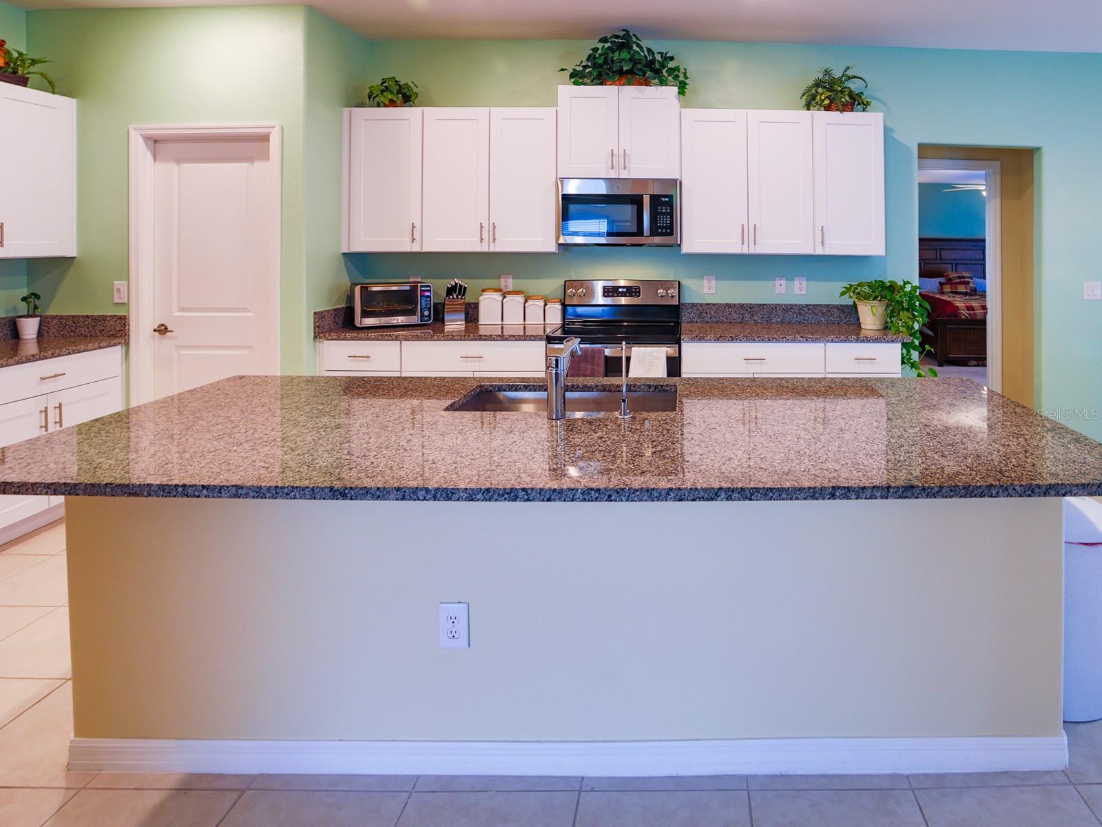 Image 17 of 50 For 2933 Flying Blackbird Road