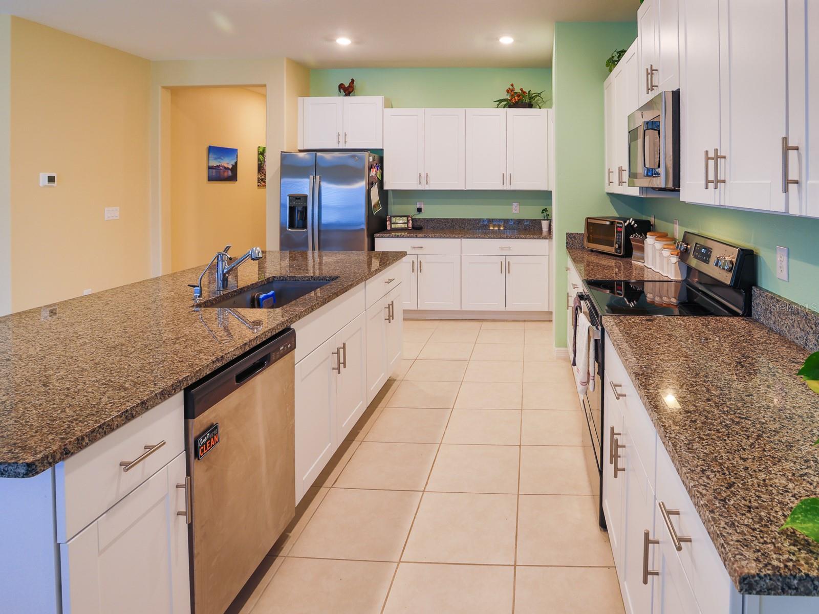 Image 18 of 50 For 2933 Flying Blackbird Road