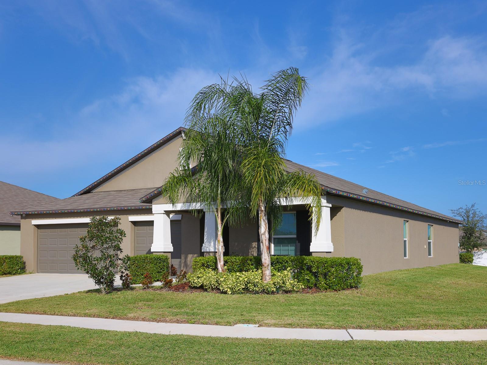 Image 2 of 50 For 2933 Flying Blackbird Road