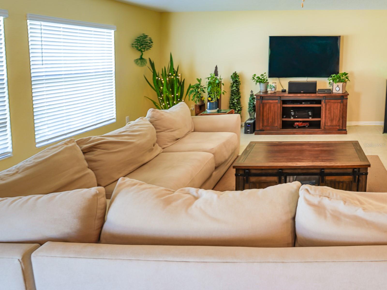 Image 21 of 50 For 2933 Flying Blackbird Road