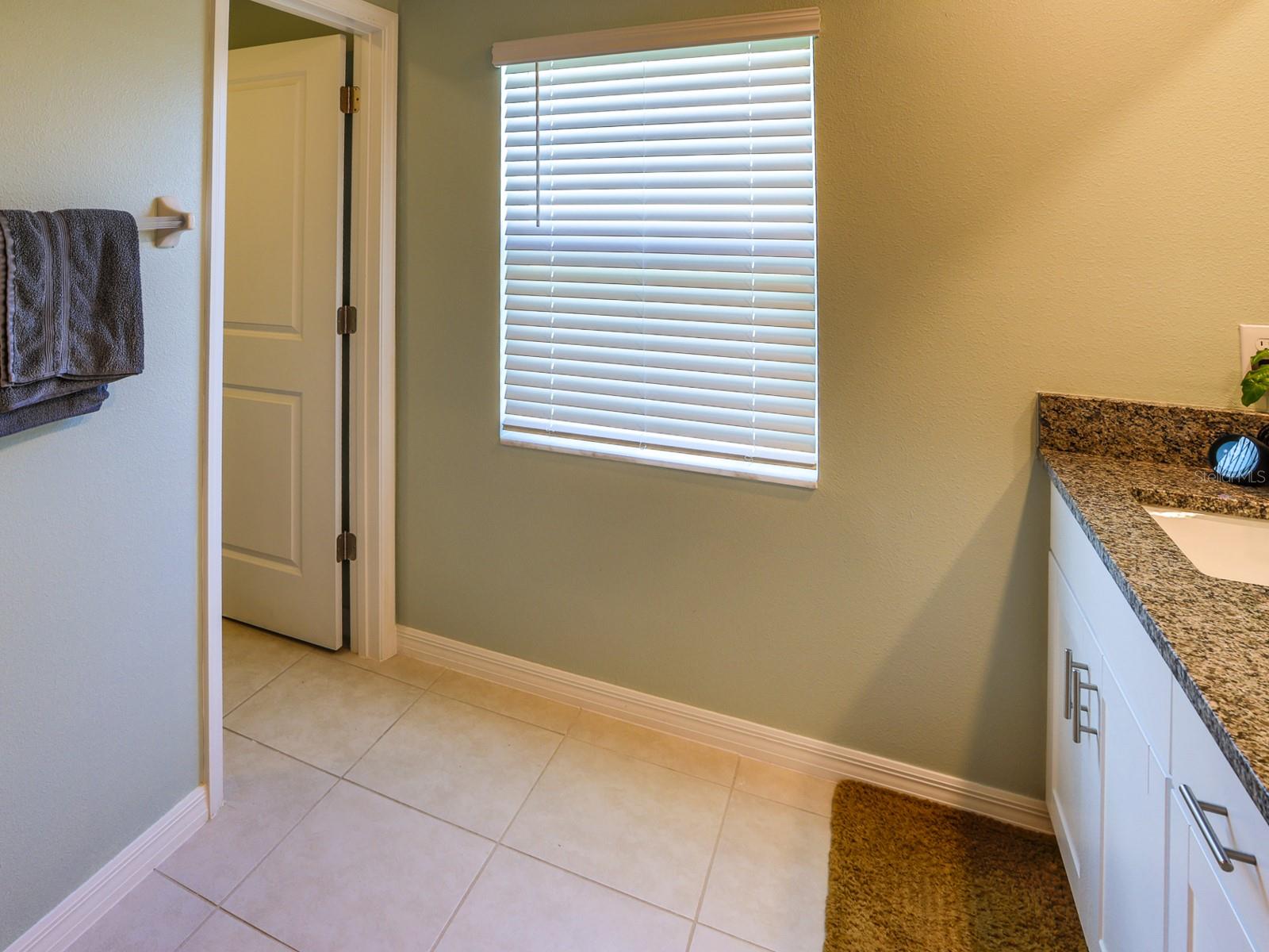 Image 30 of 50 For 2933 Flying Blackbird Road