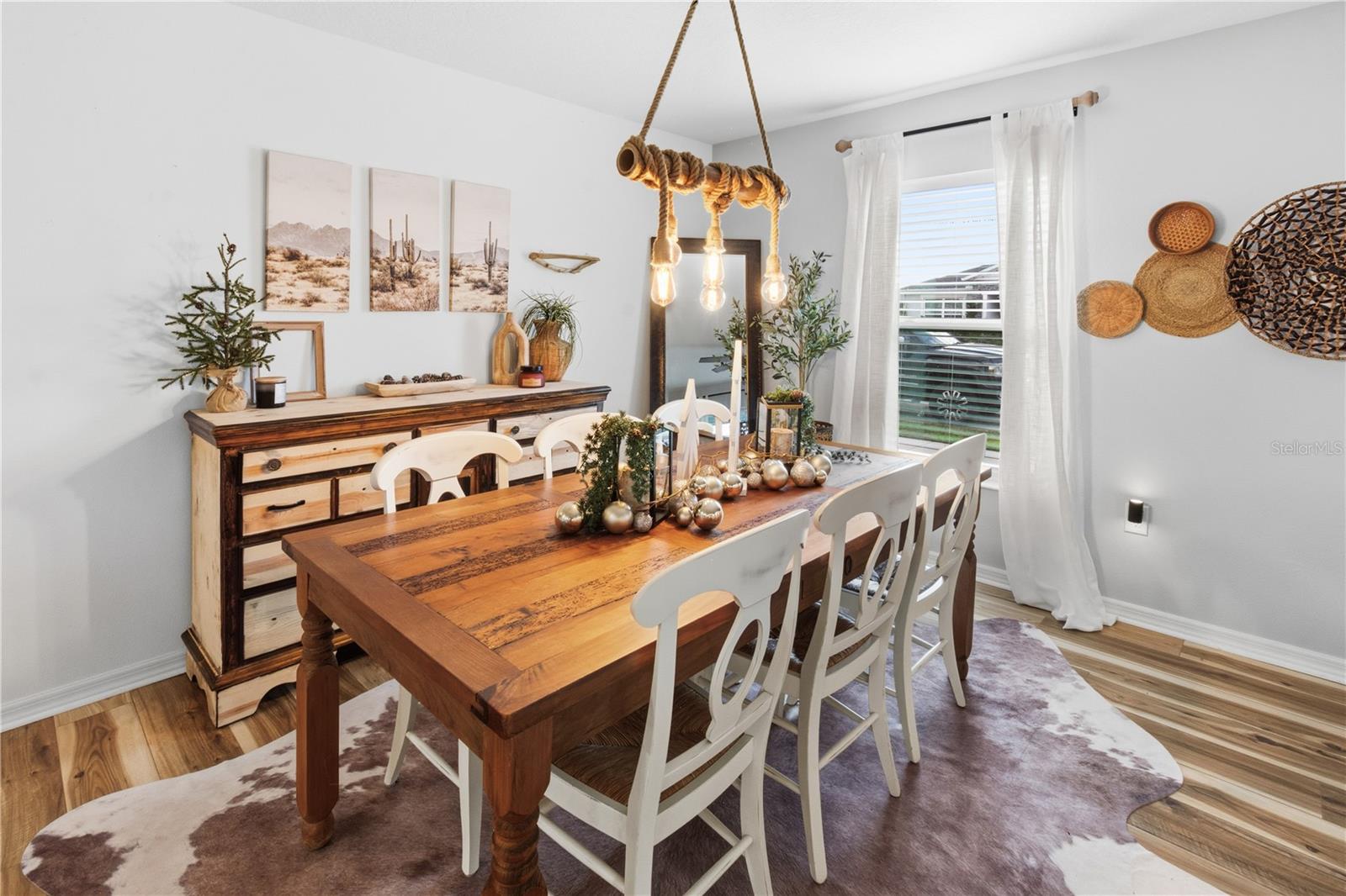 Image 11 of 42 For 499 Highfin Drive