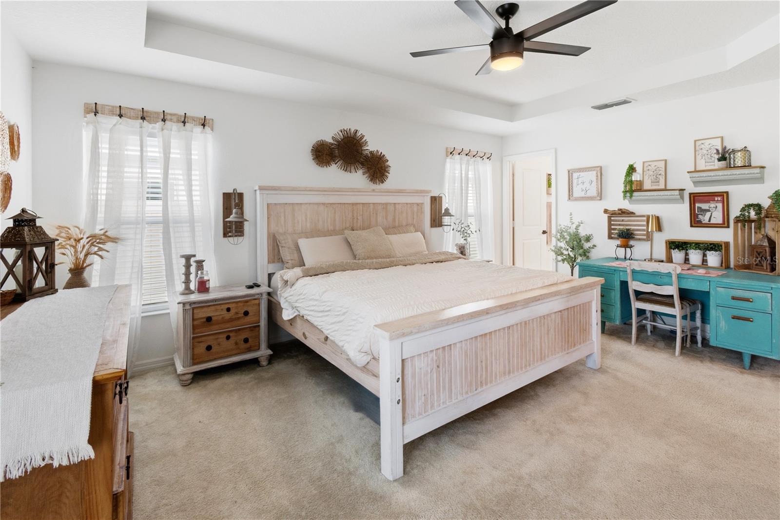 Image 14 of 42 For 499 Highfin Drive