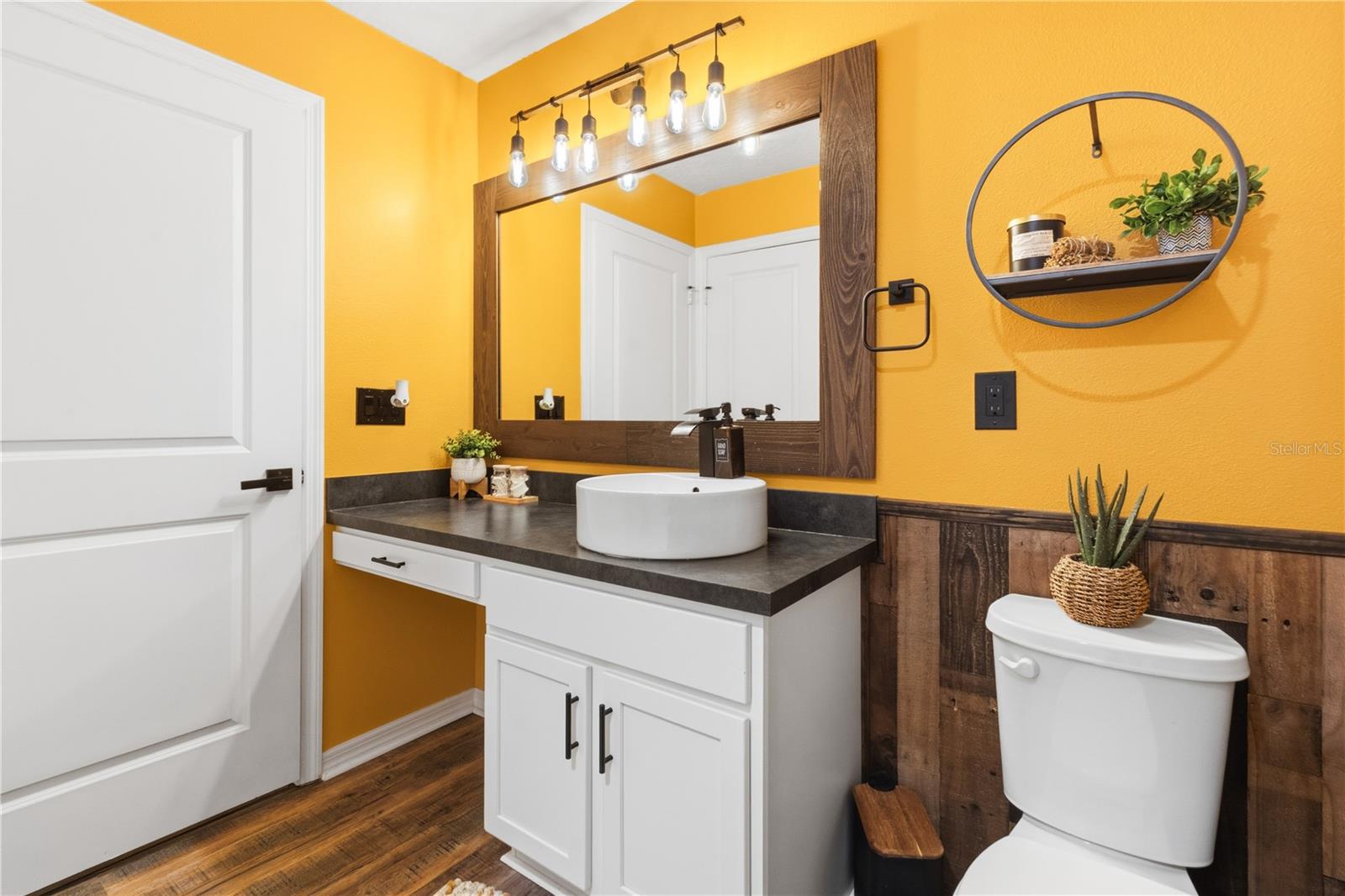 Image 24 of 42 For 499 Highfin Drive