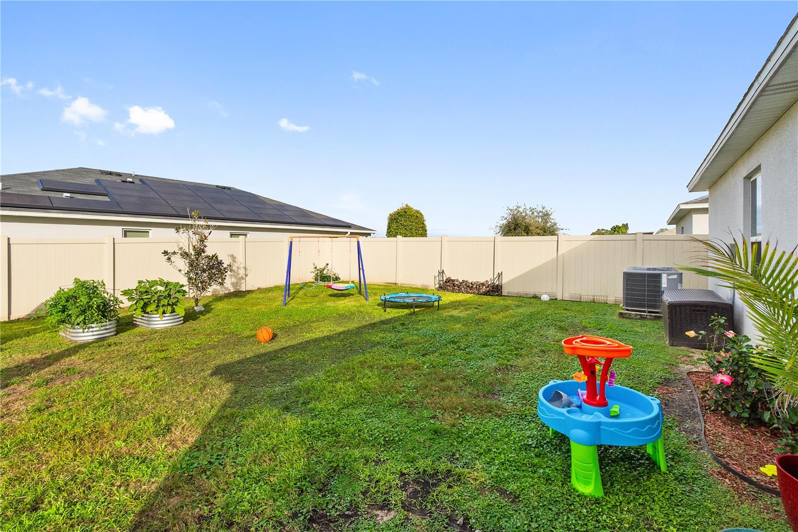 Image 27 of 42 For 499 Highfin Drive