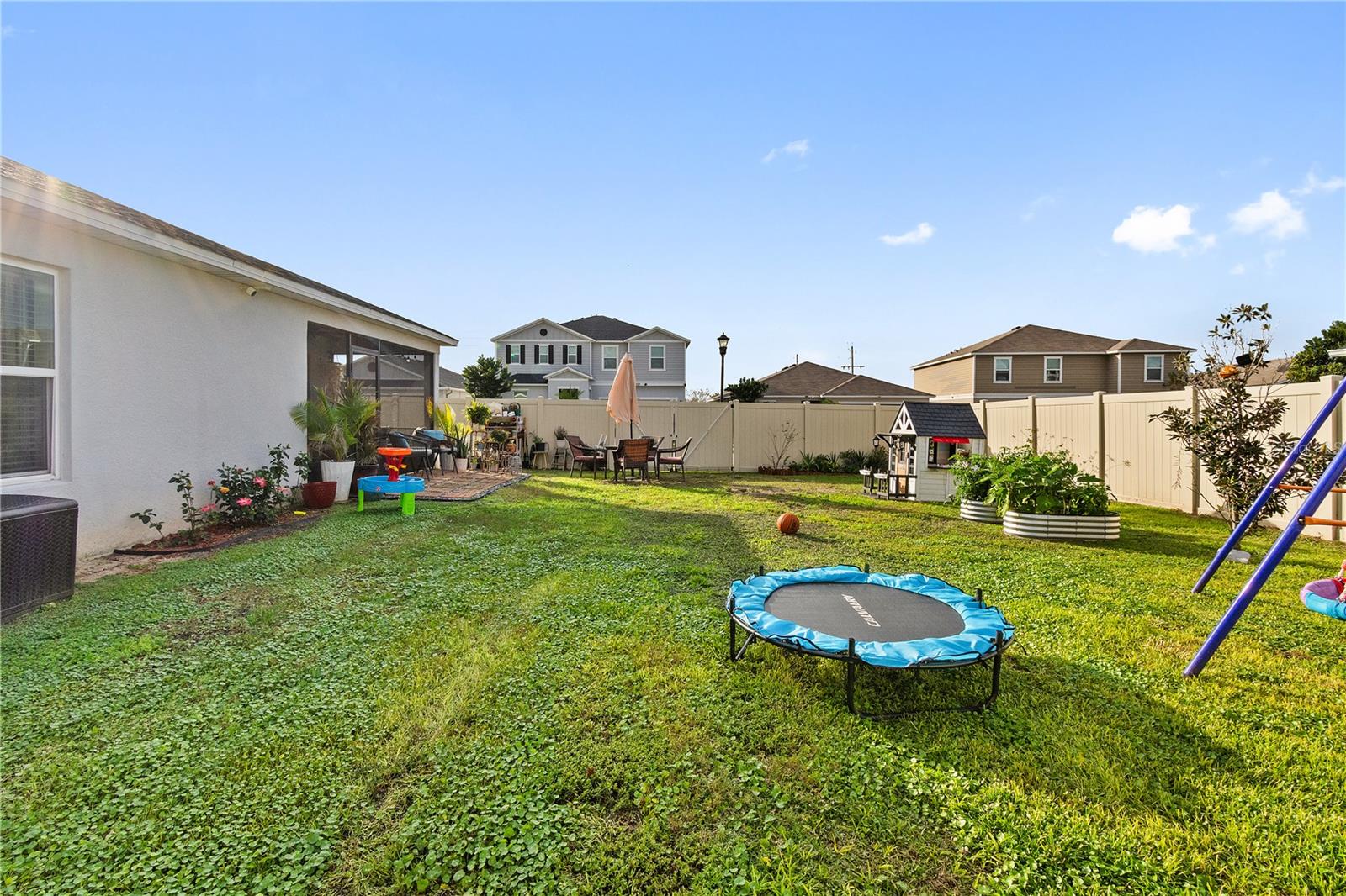 Image 28 of 42 For 499 Highfin Drive