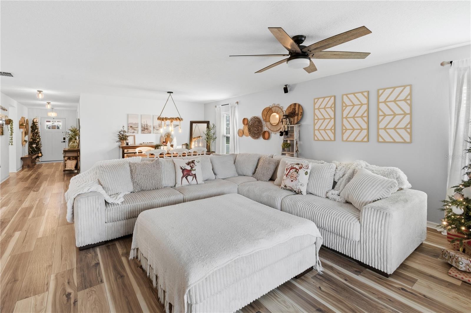 Image 3 of 42 For 499 Highfin Drive