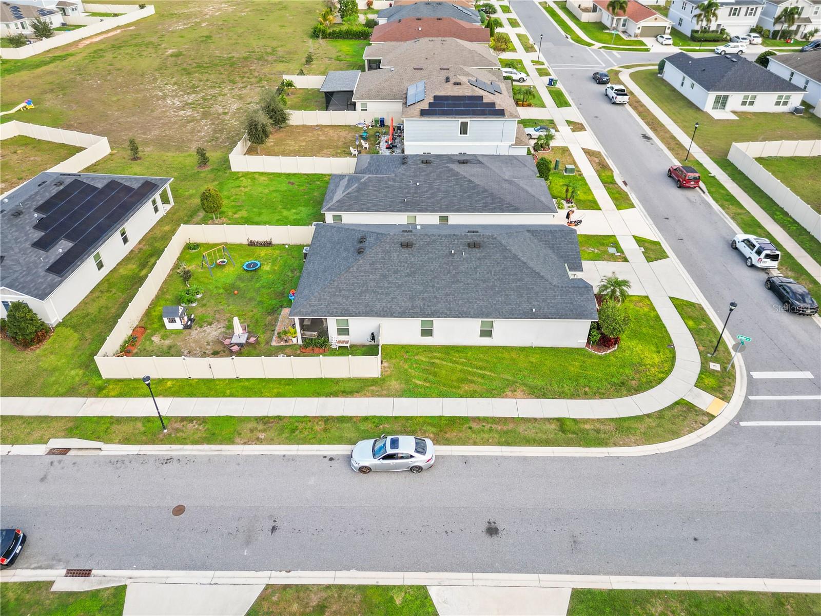 Image 34 of 42 For 499 Highfin Drive