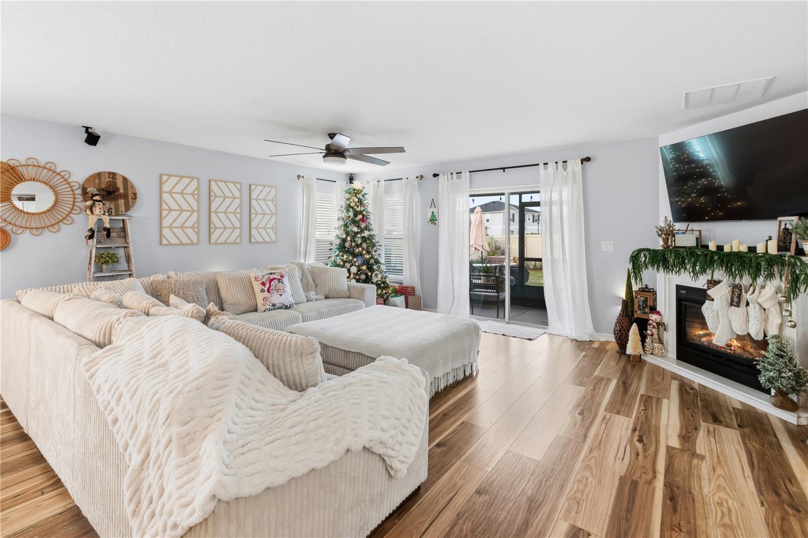 Image 4 of 42 For 499 Highfin Drive