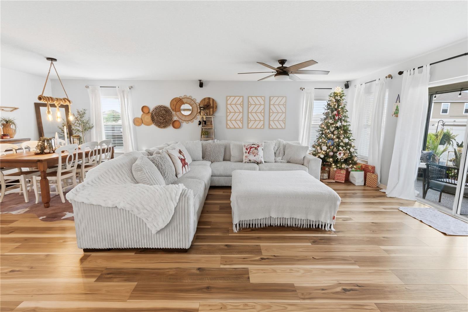 Image 5 of 42 For 499 Highfin Drive