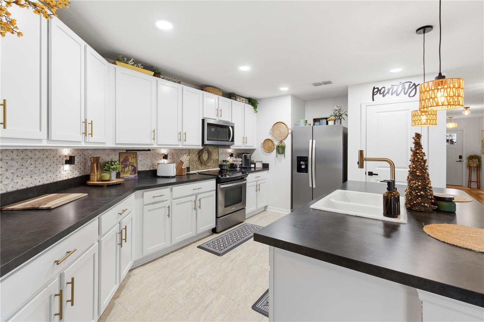 Image 6 of 42 For 499 Highfin Drive