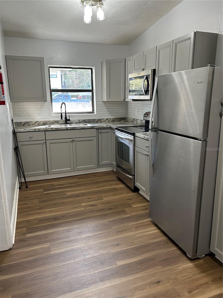 Image 10 of 19 For 1501 - 1503 Noble Place