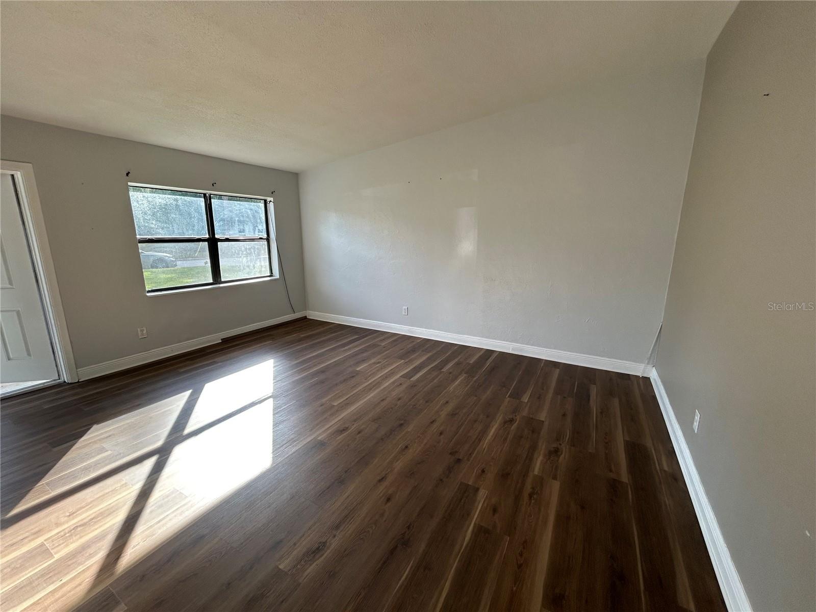 Image 6 of 19 For 1501 - 1503 Noble Place