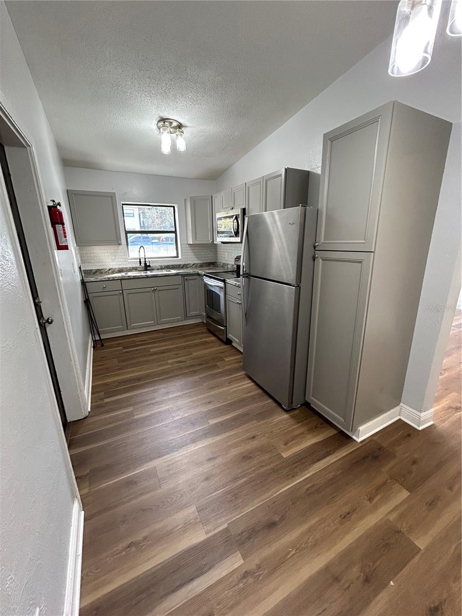 Image 9 of 19 For 1501 - 1503 Noble Place