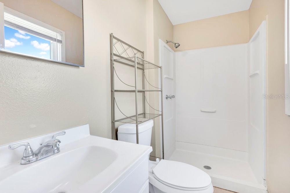 Image 18 of 34 For 3808 Country Loop