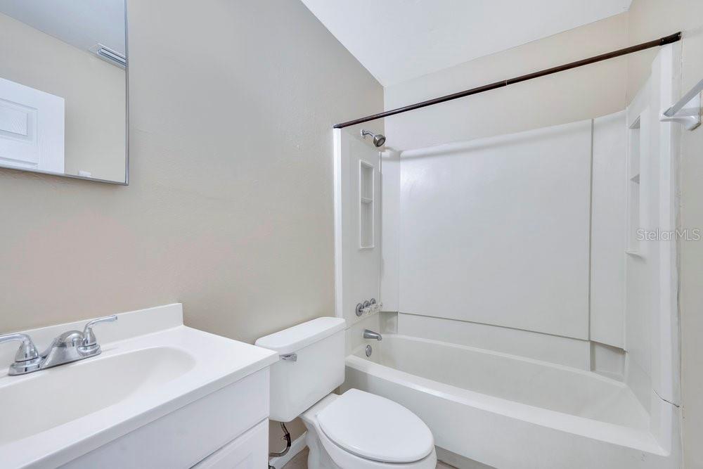 Image 19 of 34 For 3808 Country Loop