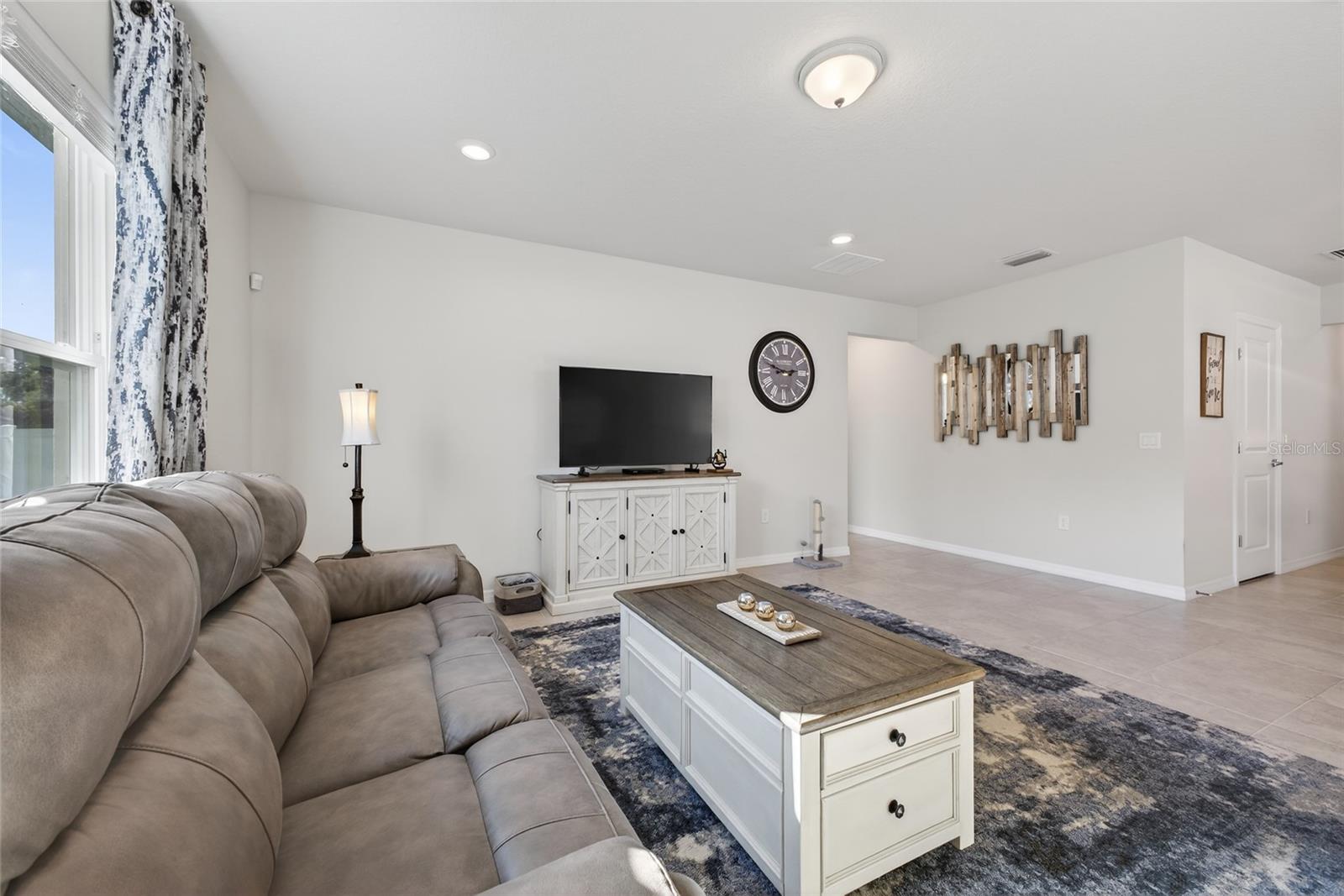 Image 30 of 52 For 1170 Michelangelo Lane