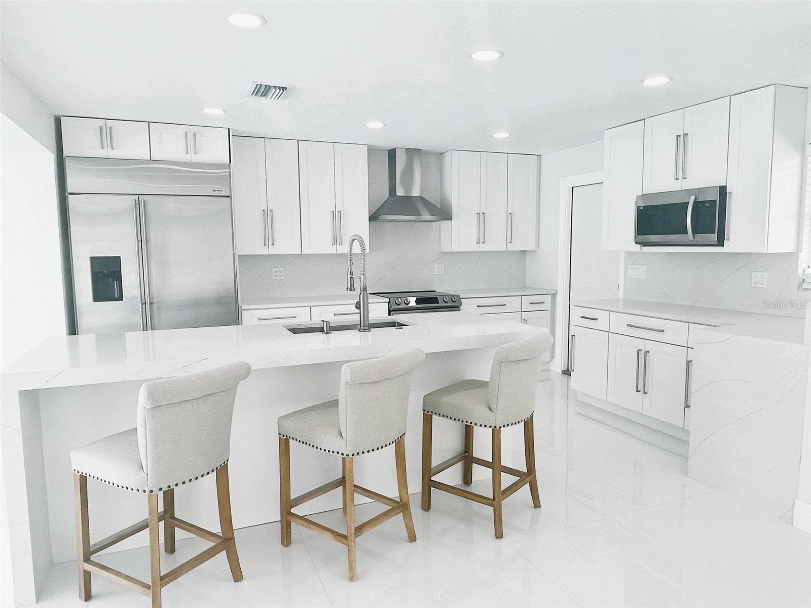 Image 11 of 46 For 3364 Espanola Drive