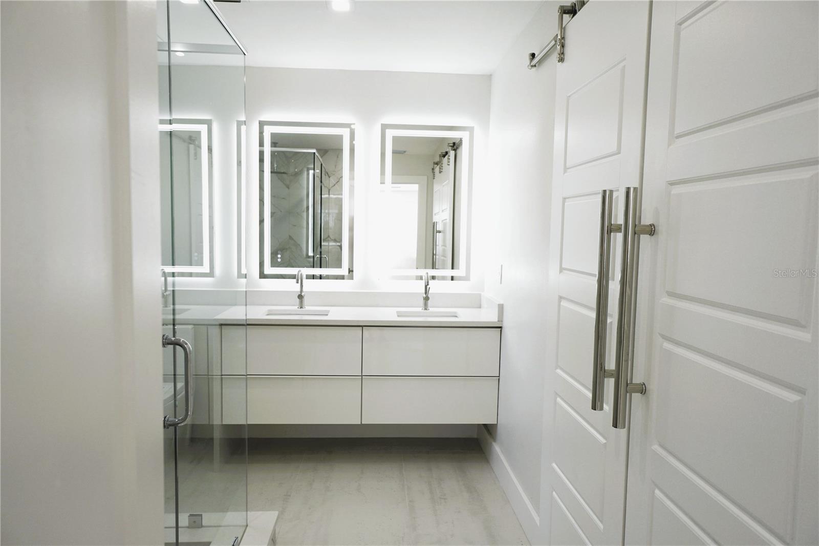 Image 25 of 46 For 3364 Espanola Drive