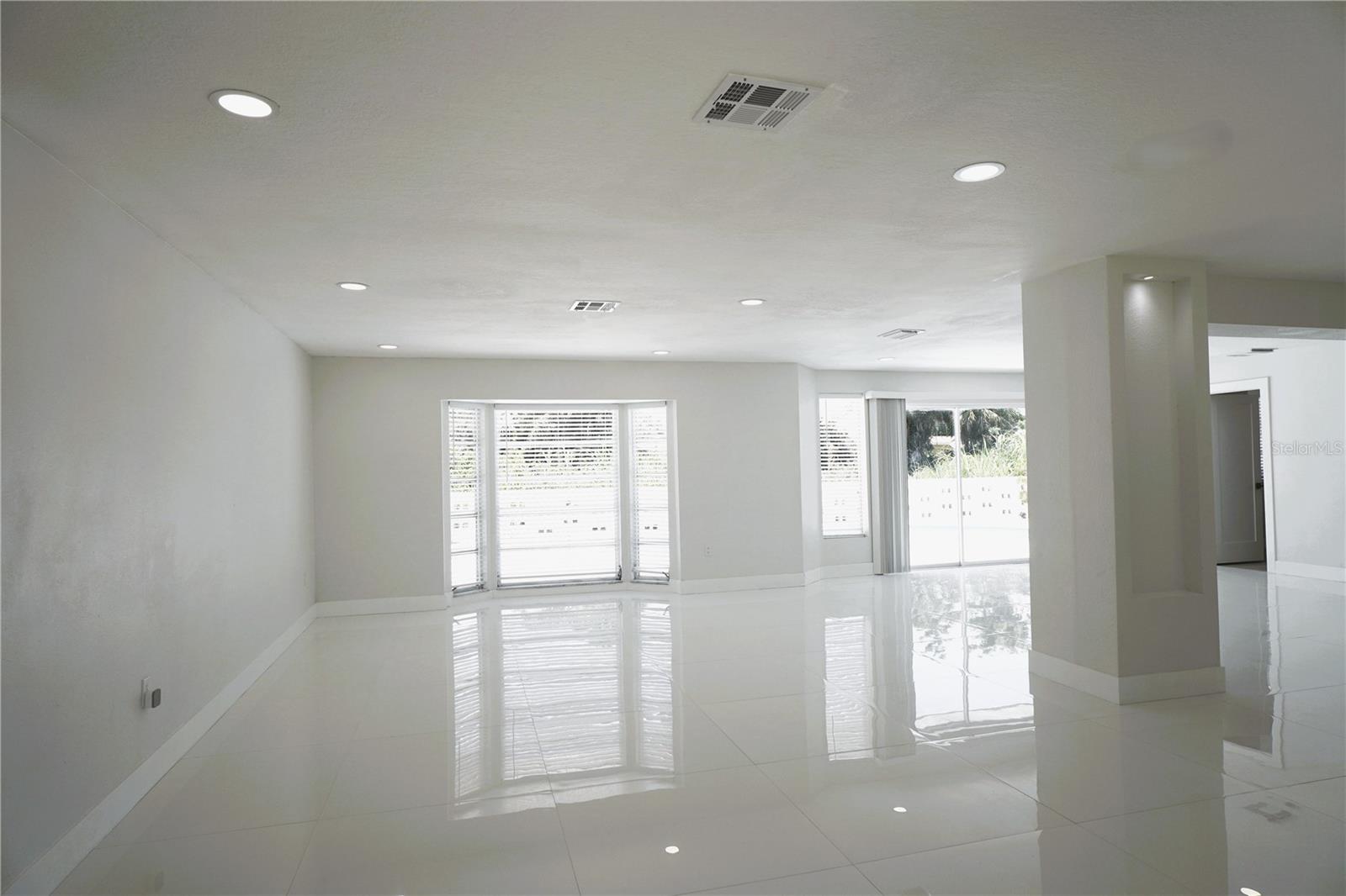 Image 3 of 46 For 3364 Espanola Drive