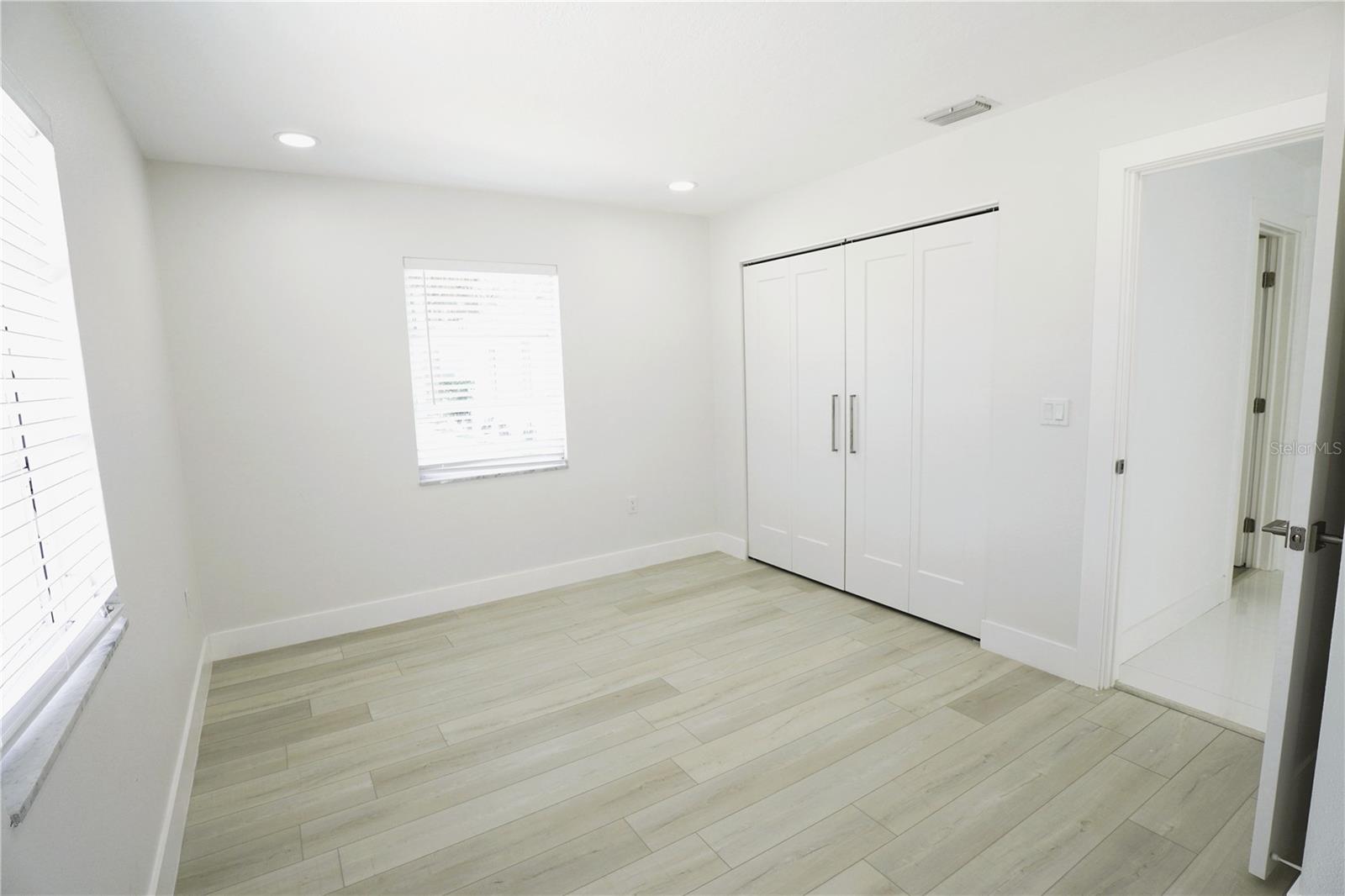 Image 34 of 46 For 3364 Espanola Drive