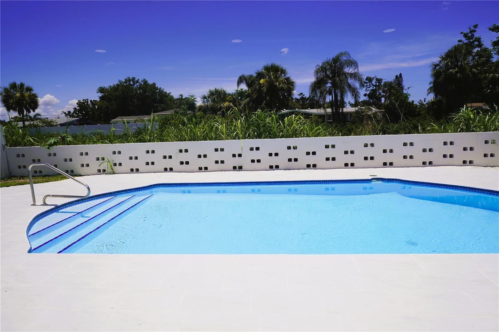 Image 36 of 46 For 3364 Espanola Drive