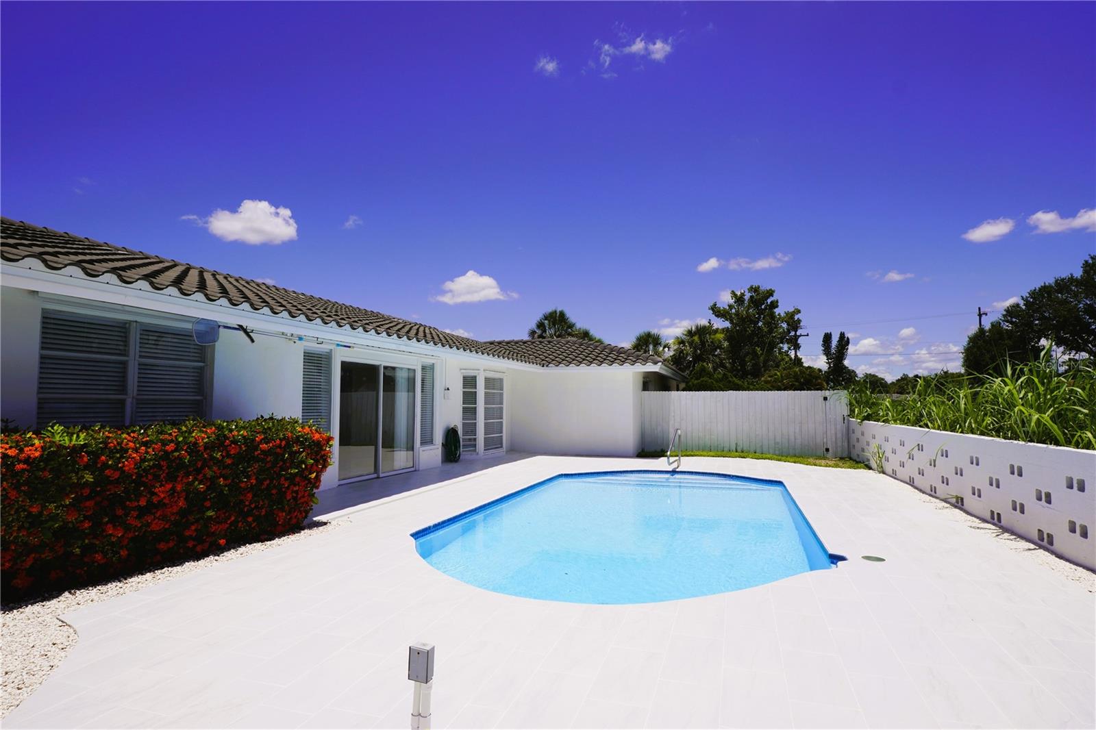 Image 39 of 46 For 3364 Espanola Drive