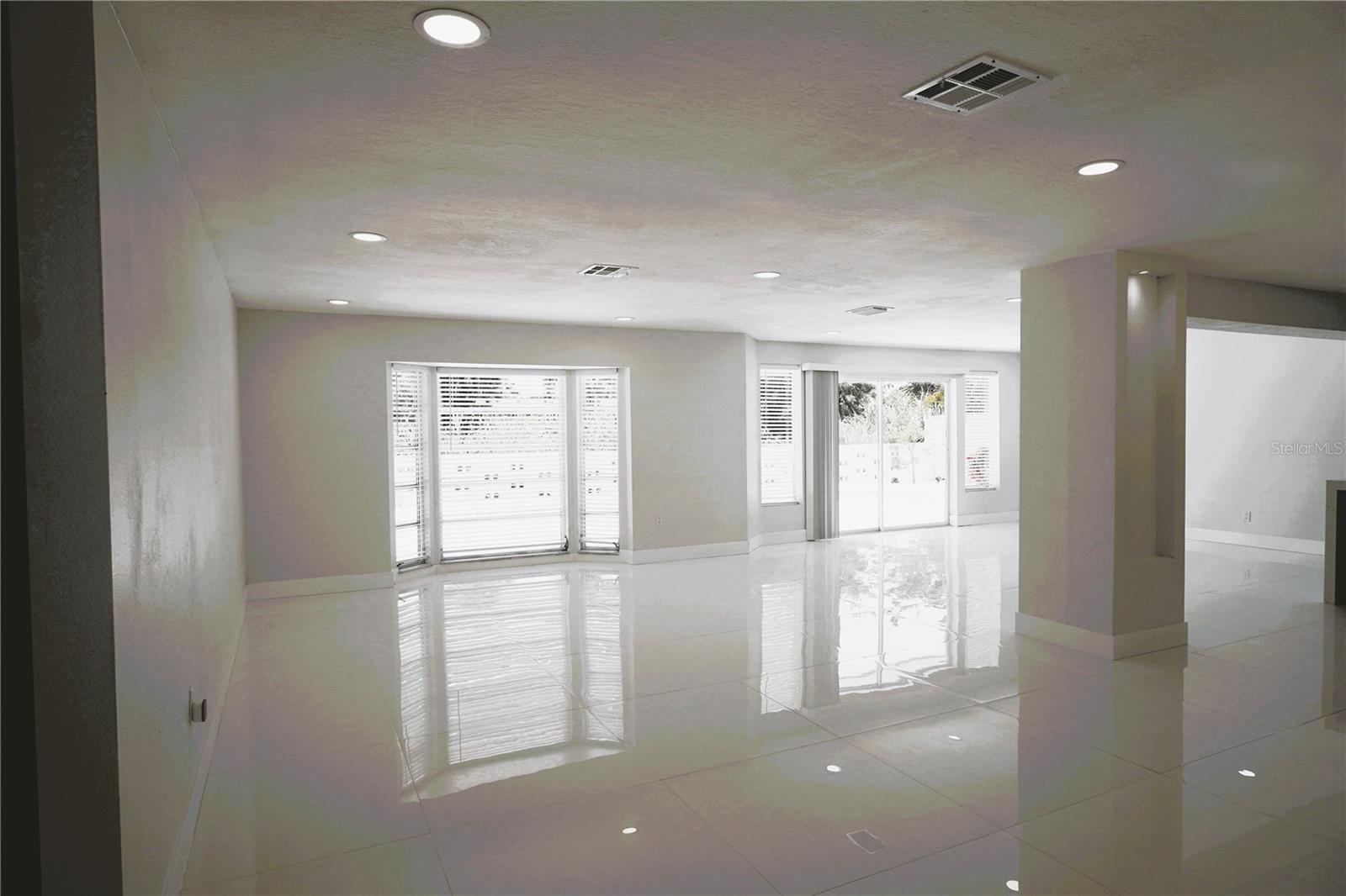 Image 4 of 46 For 3364 Espanola Drive