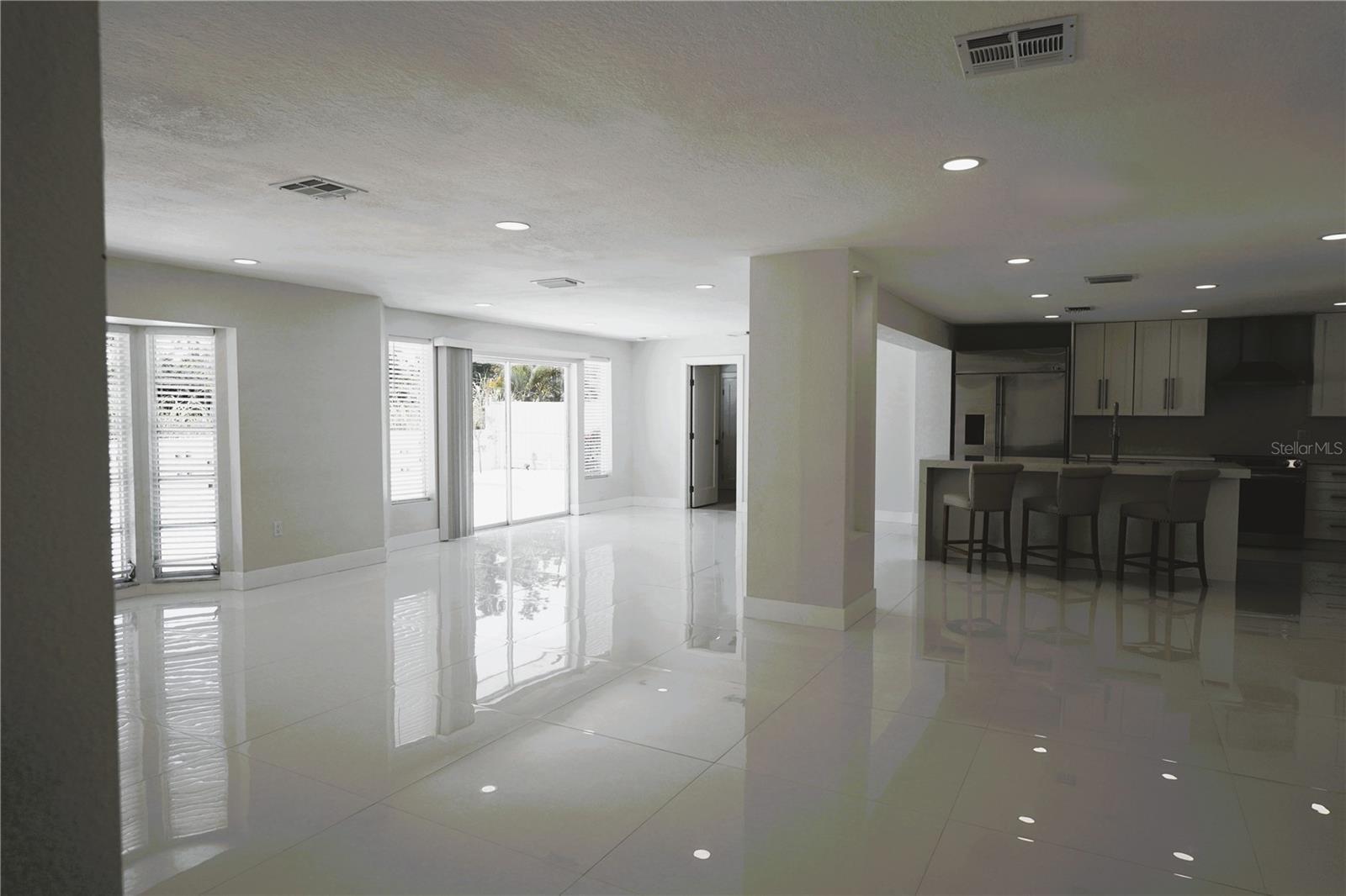 Image 5 of 46 For 3364 Espanola Drive