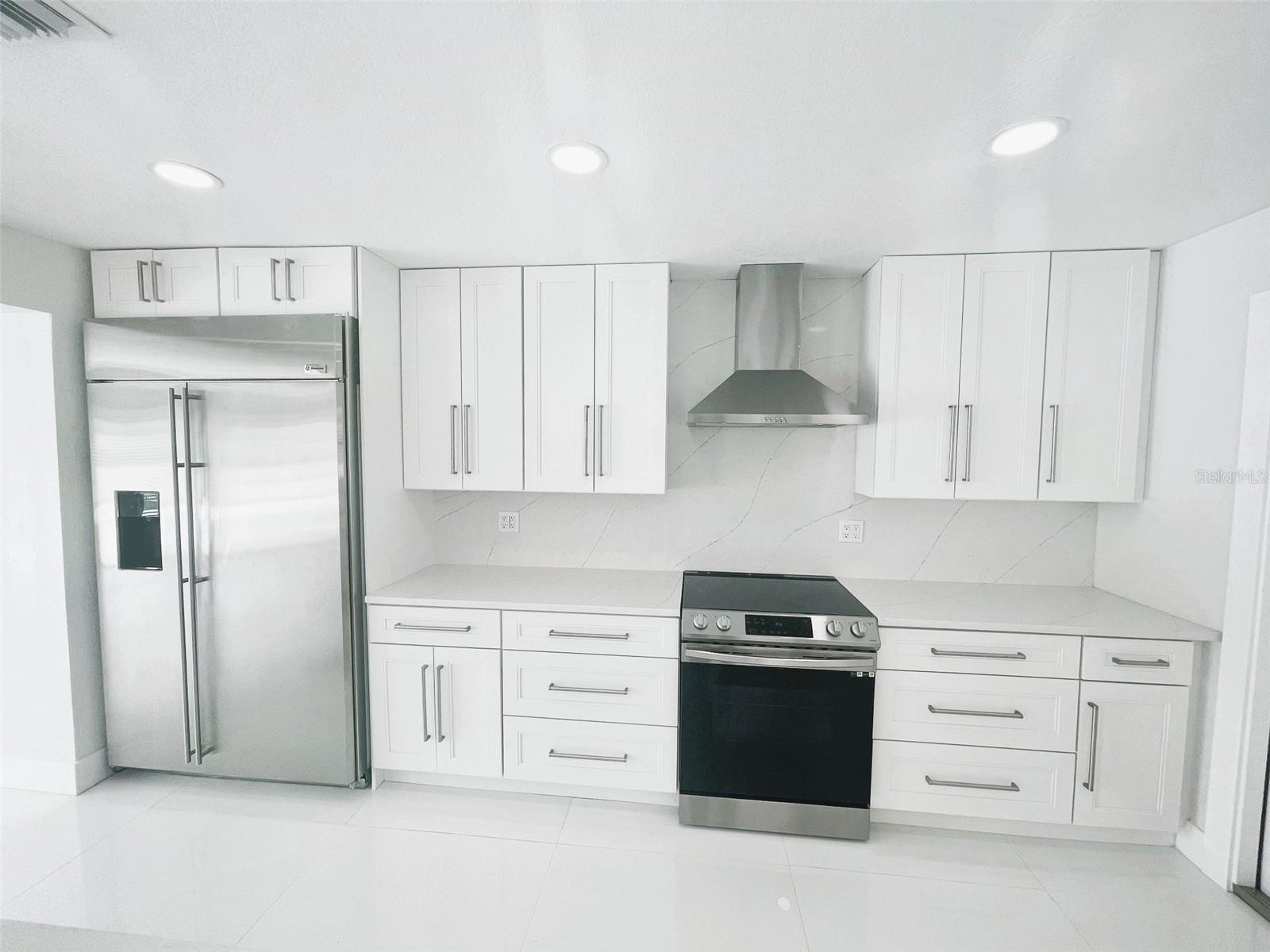 Image 6 of 46 For 3364 Espanola Drive