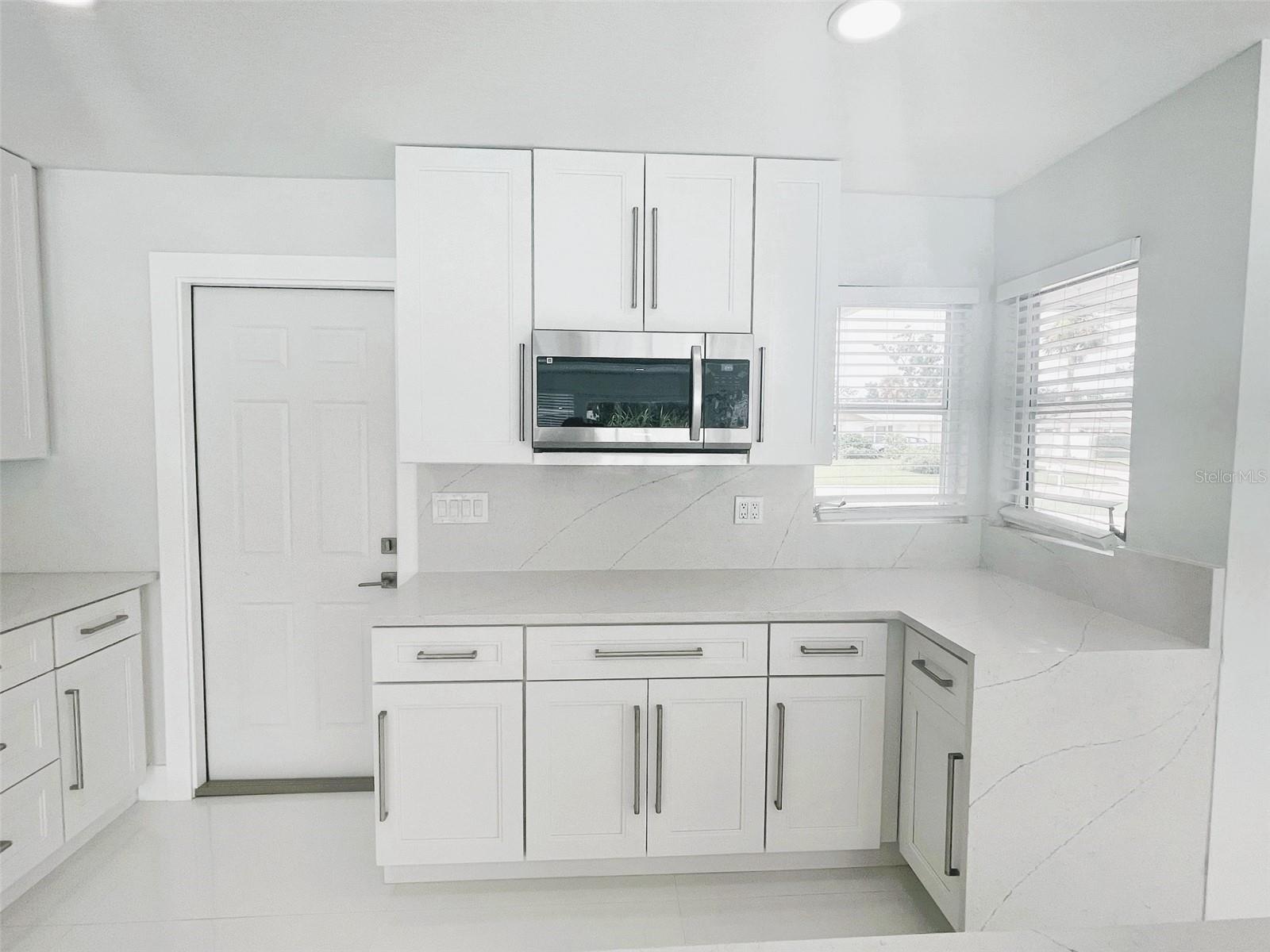 Image 7 of 46 For 3364 Espanola Drive