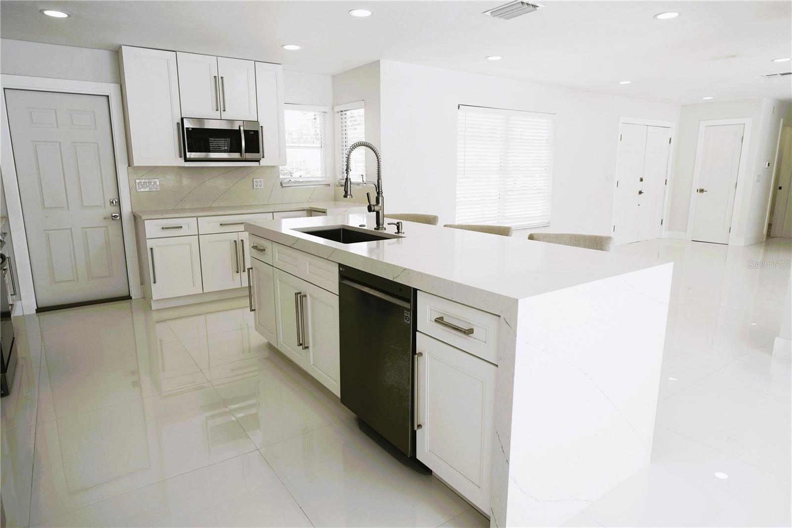 Image 8 of 46 For 3364 Espanola Drive