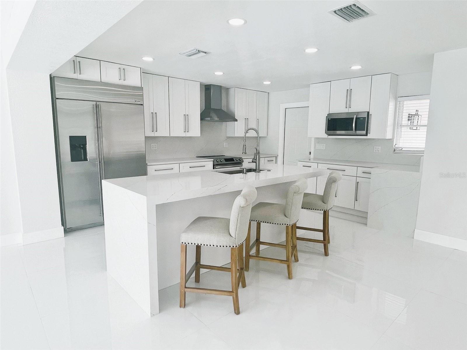 Image 9 of 46 For 3364 Espanola Drive