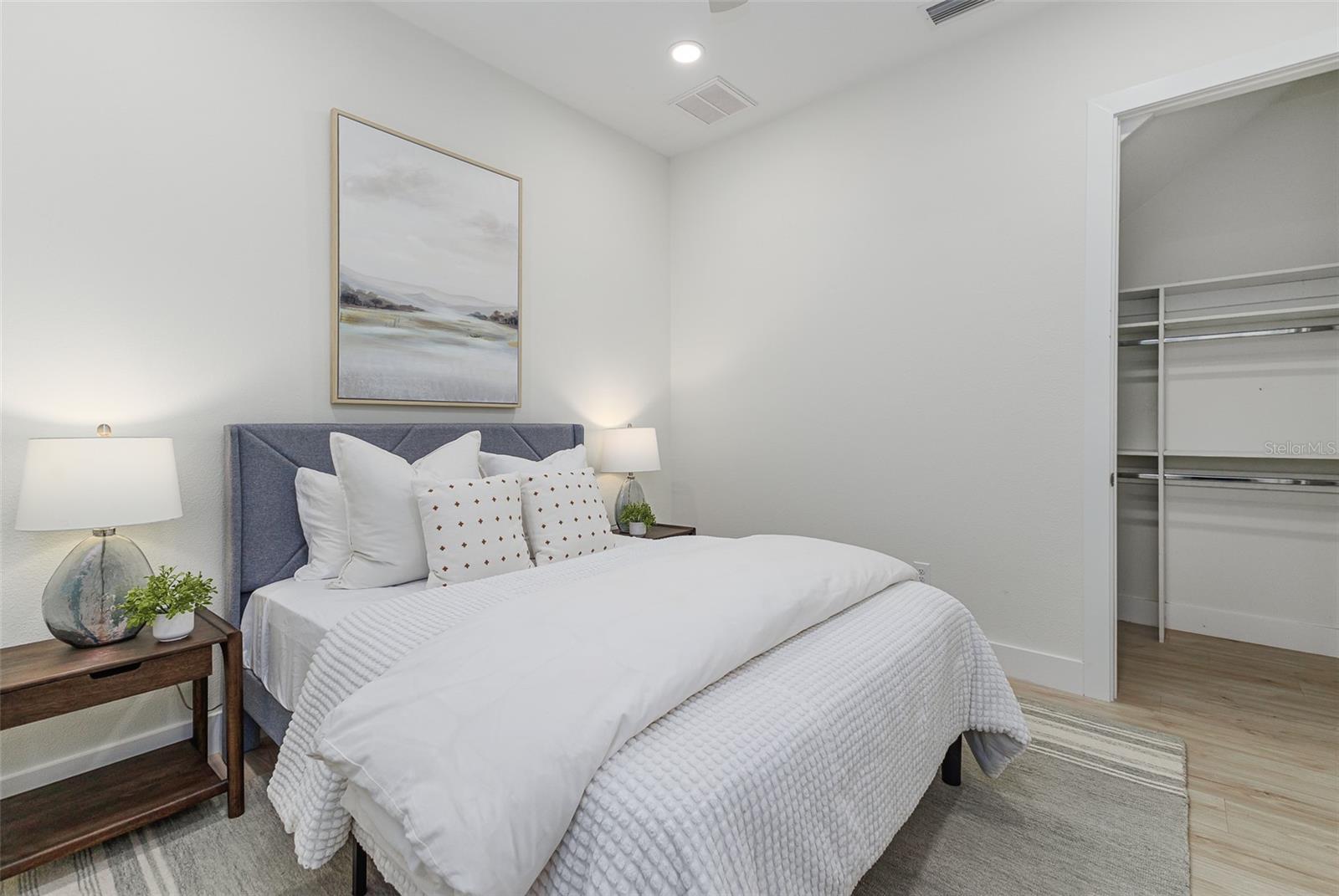 Image 12 of 45 For 680 Bartow Boulevard