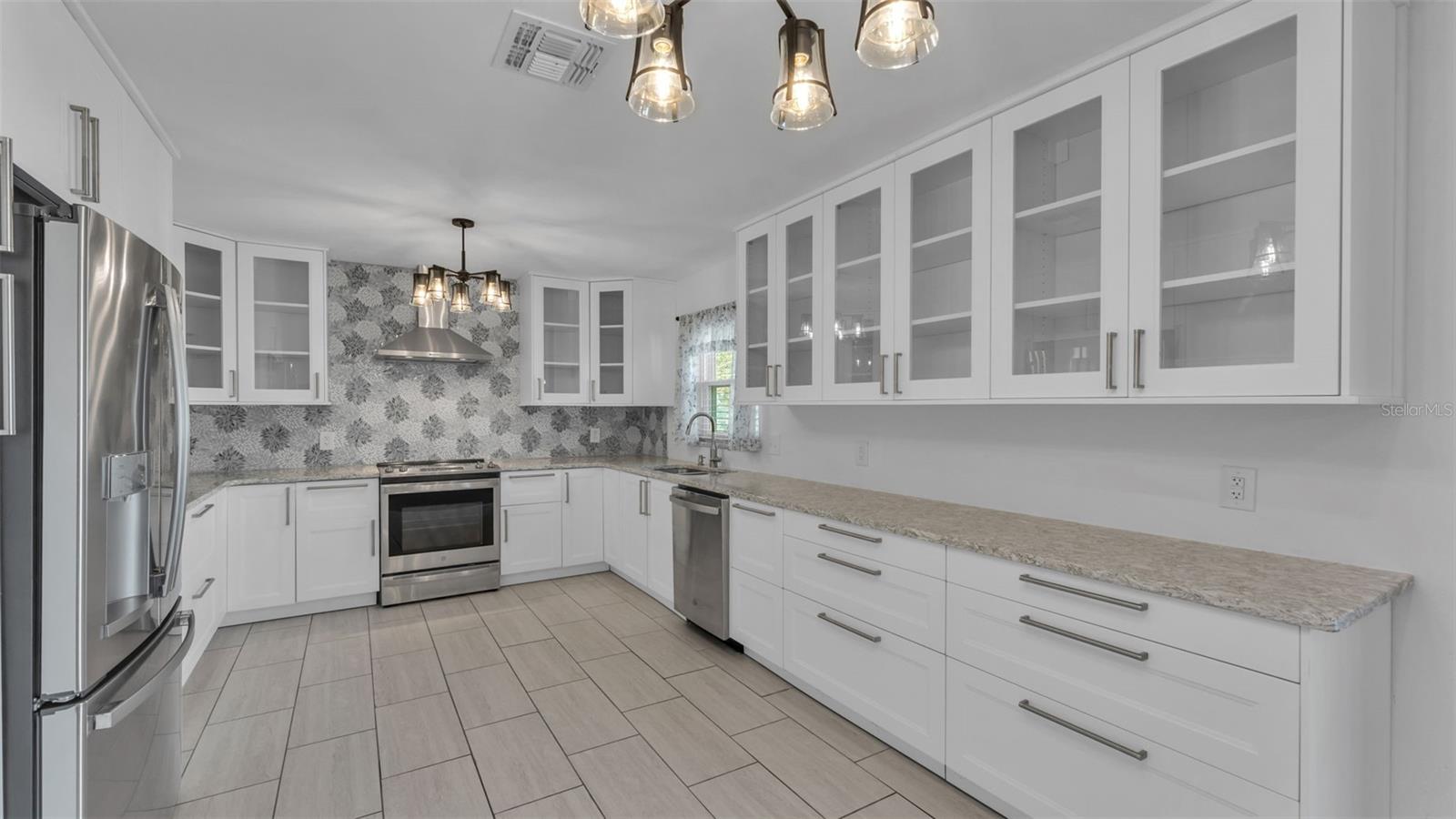 Image 12 of 44 For 1390 Mcadoo Avenue