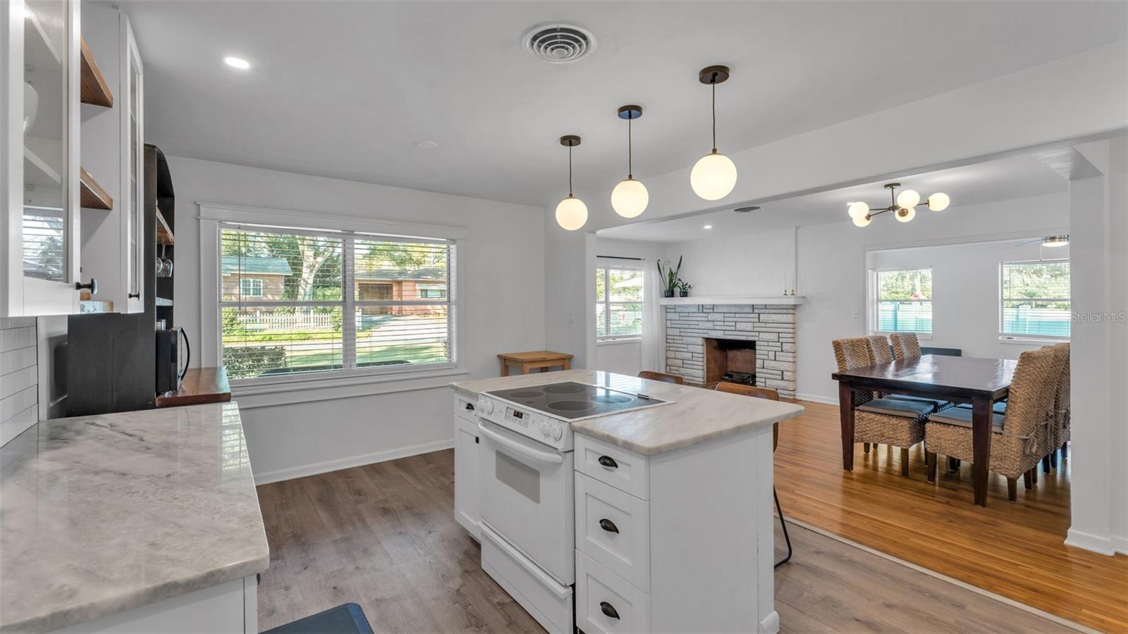 Image 17 of 54 For 835 Chatfield Street