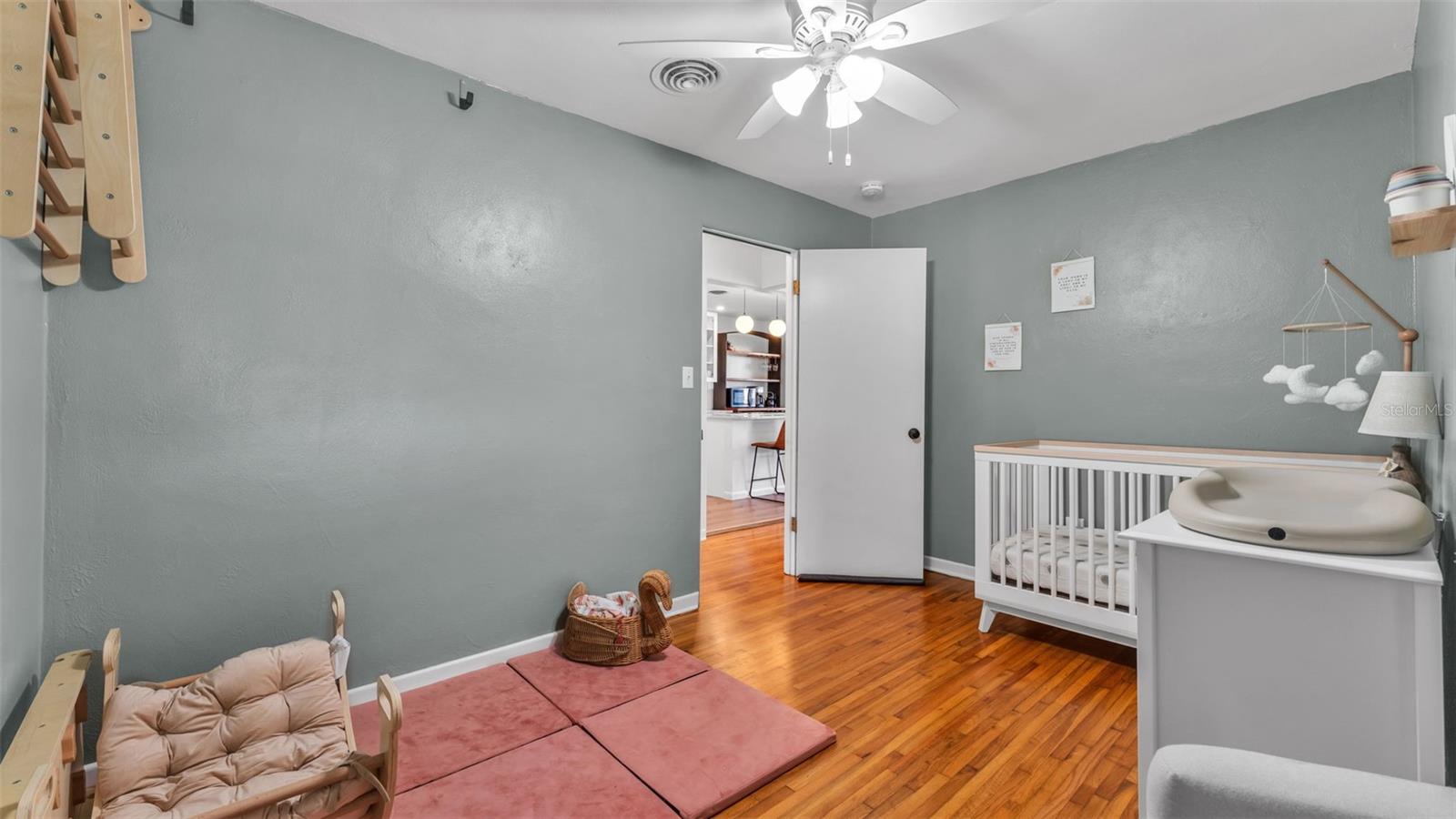 Image 26 of 54 For 835 Chatfield Street