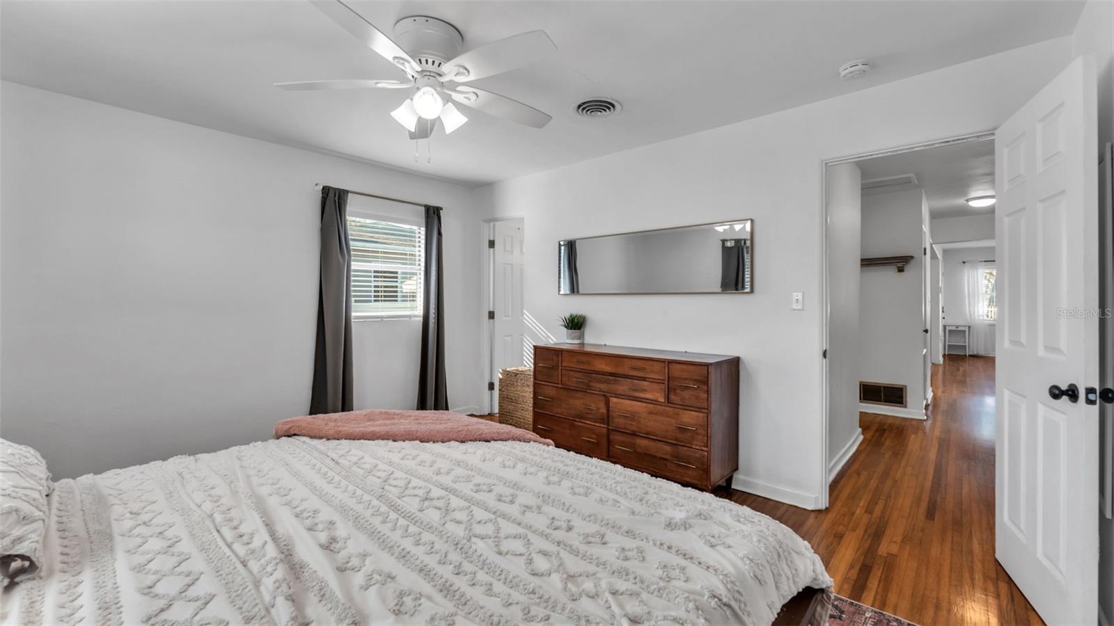 Image 32 of 54 For 835 Chatfield Street