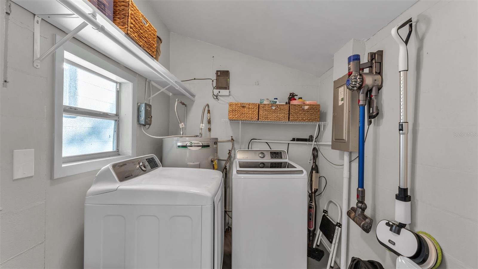 Image 41 of 54 For 835 Chatfield Street