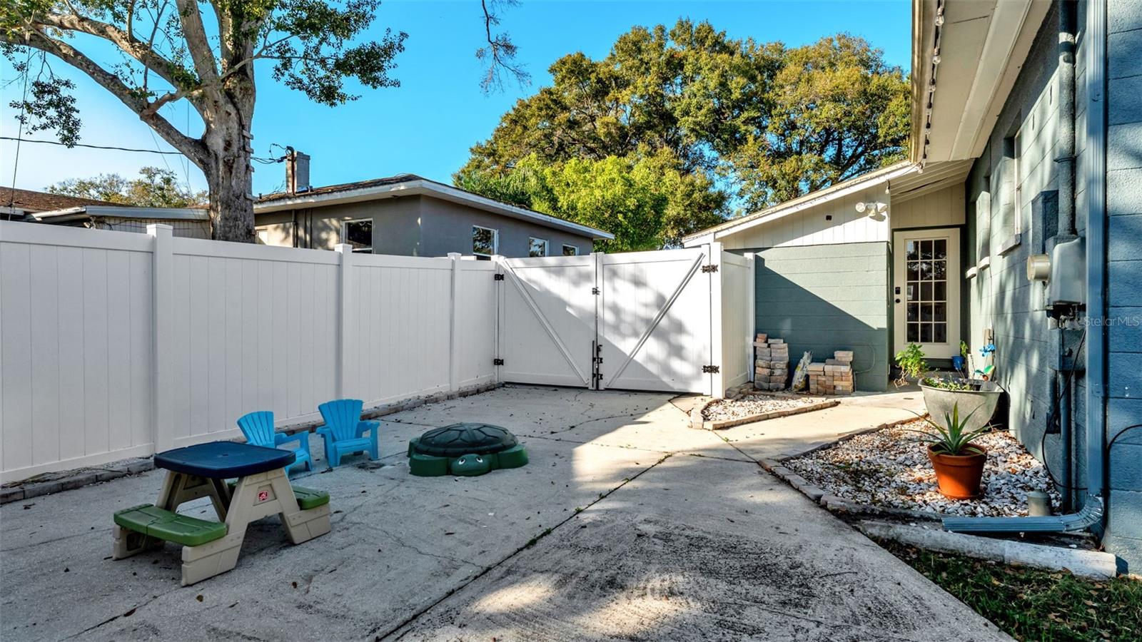 Image 47 of 54 For 835 Chatfield Street