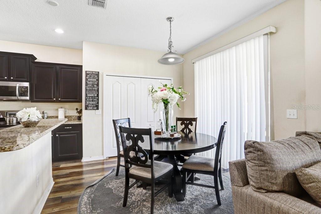 Listing photo id 9 for 13117 Royal Pines Avenue