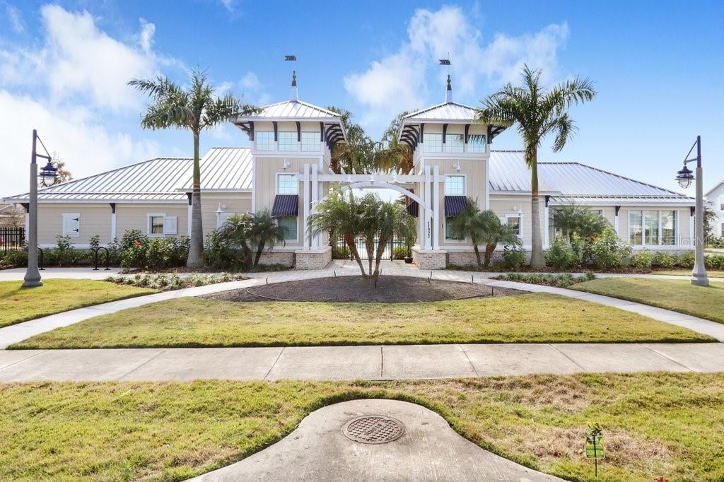 Listing photo id 32 for 13117 Royal Pines Avenue