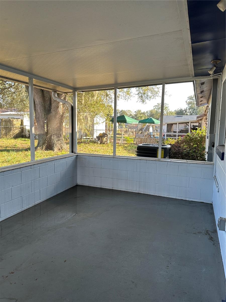 Image 34 of 47 For 4306 Carolyn Way