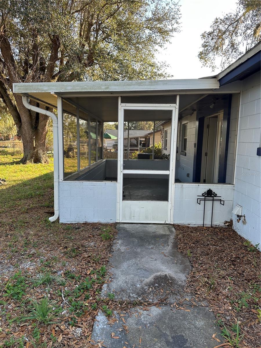 Image 36 of 47 For 4306 Carolyn Way