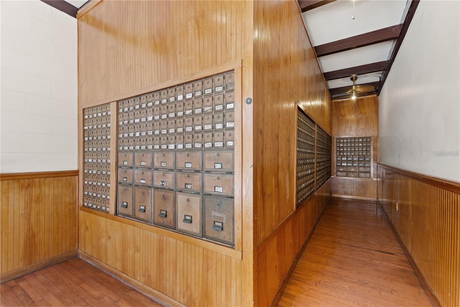 Image 48 of 52 For 1205 Club Circle